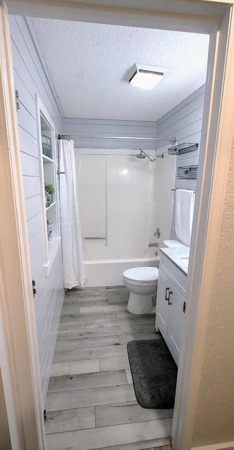 F Lakefront! Remodeled, Sleeps 4, Boat Slip, Patio, Wifi, Cable, Pool Osage Beach Εξωτερικό φωτογραφία