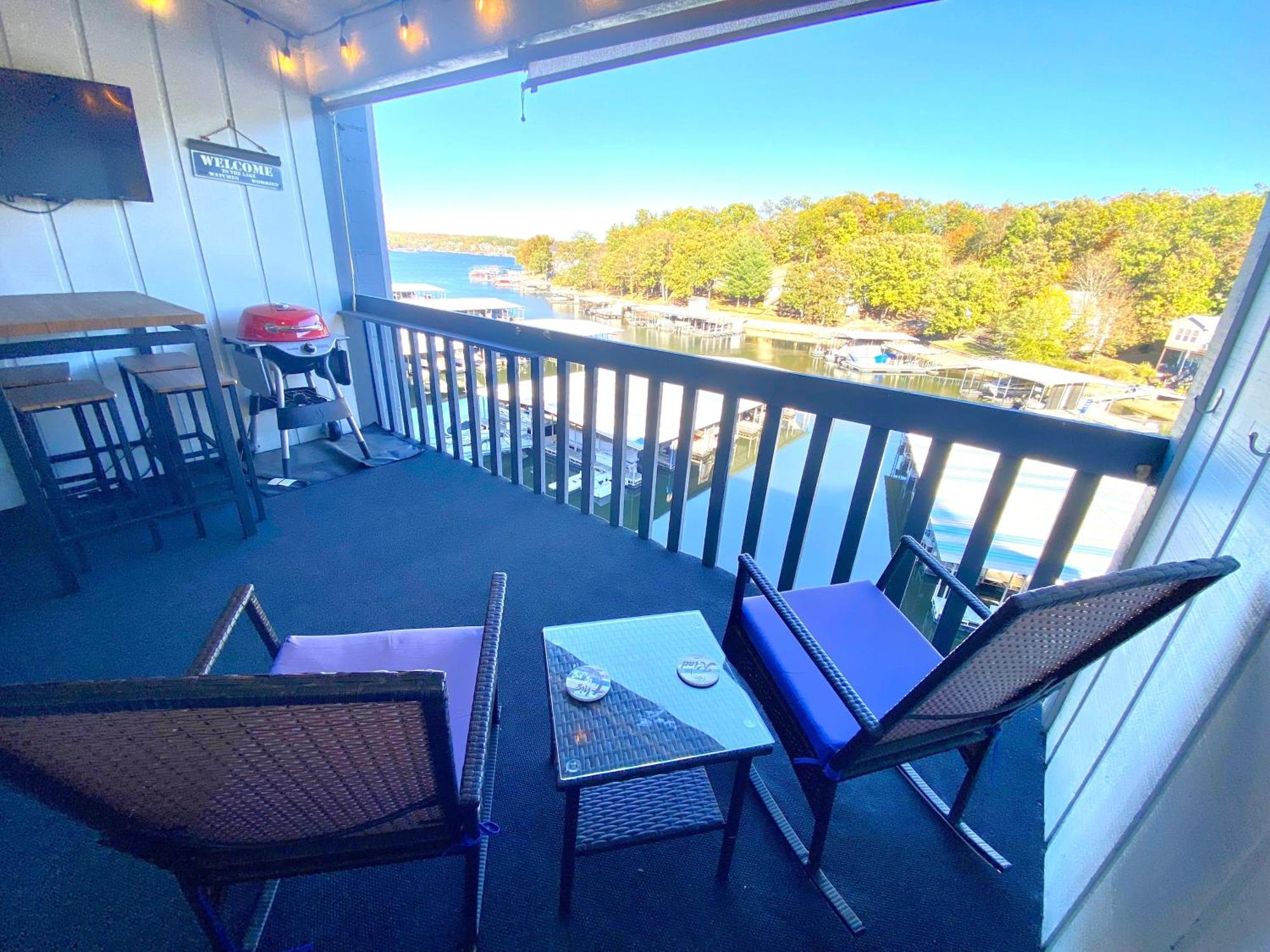 F Lakefront! Remodeled, Sleeps 4, Boat Slip, Patio, Wifi, Cable, Pool Osage Beach Εξωτερικό φωτογραφία